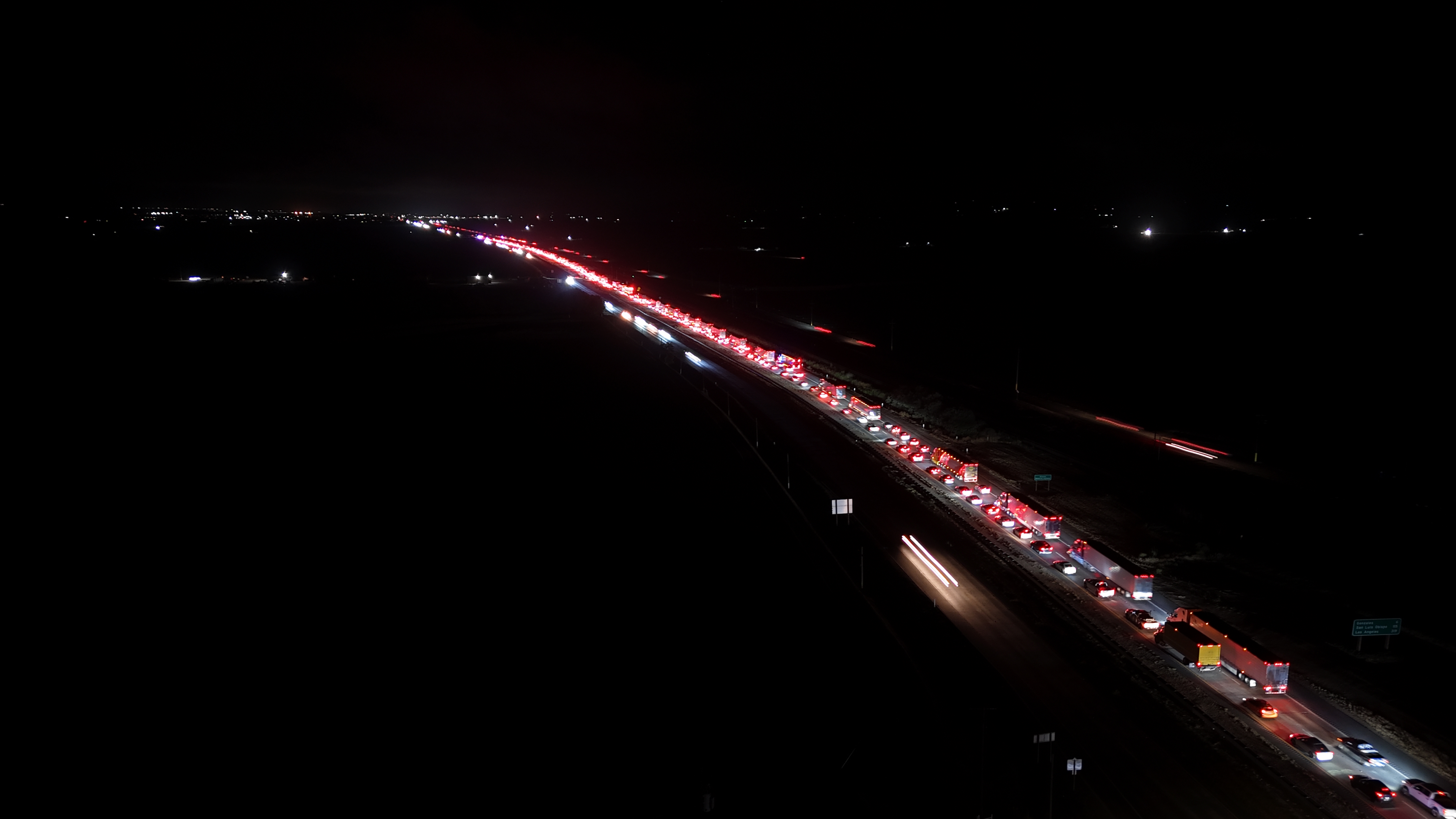 Highway 101 night traffic